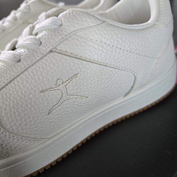 NIB, Danskin Stylish White Sneakers Size 8 - Picture 3 of 8